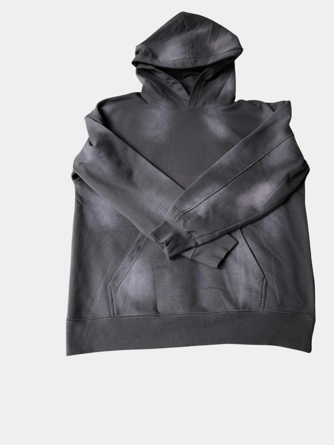 Szara bluza z cieniowanymi przetarciami i dużym kapturem Y2K