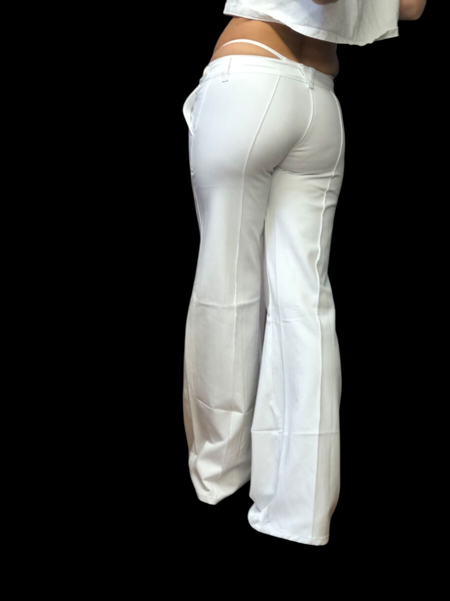 Białe dzwony Y2K biodrówki widok z przodu VIBEX Y2K